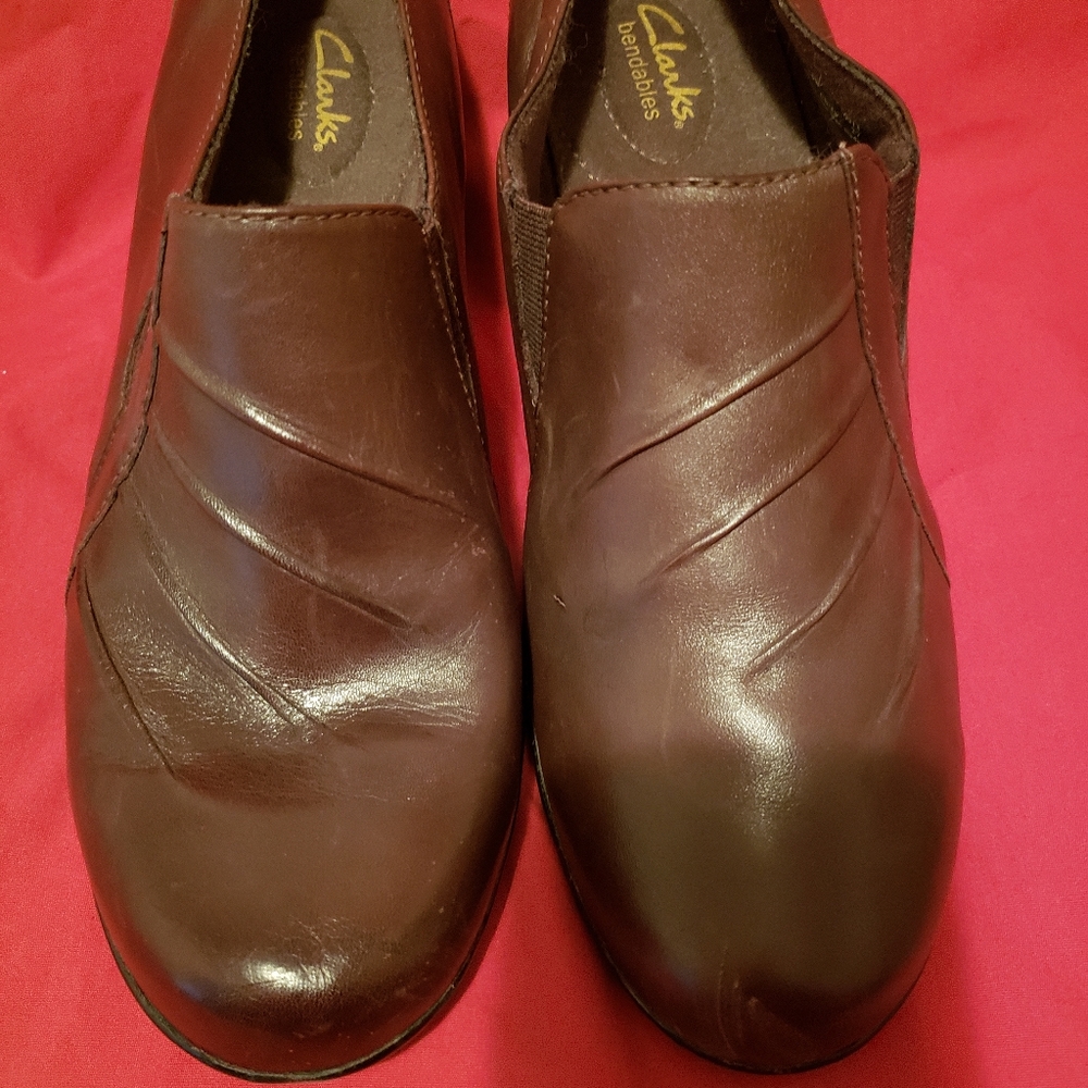 SIZE 10W CLARK'S BENDABLES ANKLE BOOTY